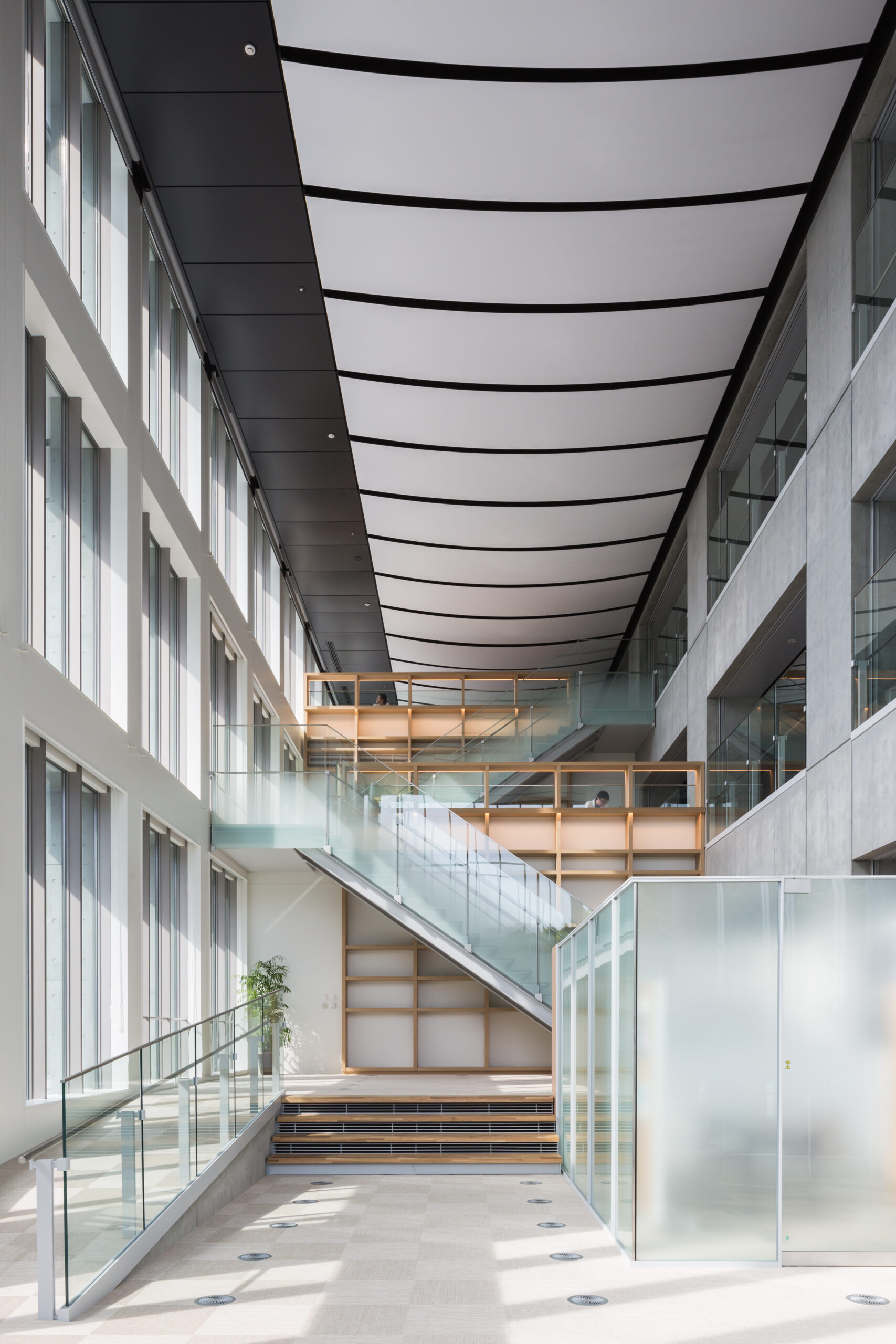 流通経済大学新２号館