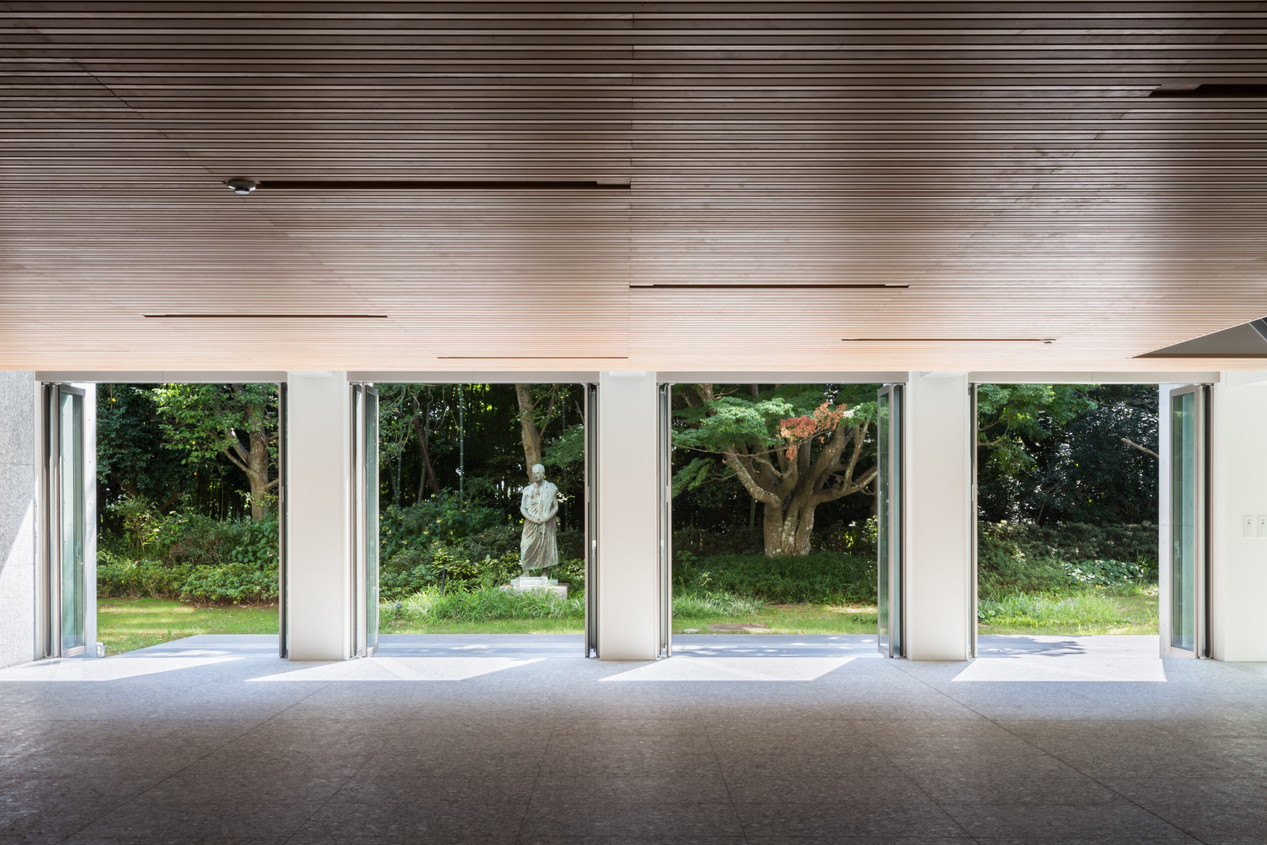 流通経済大学新２号館